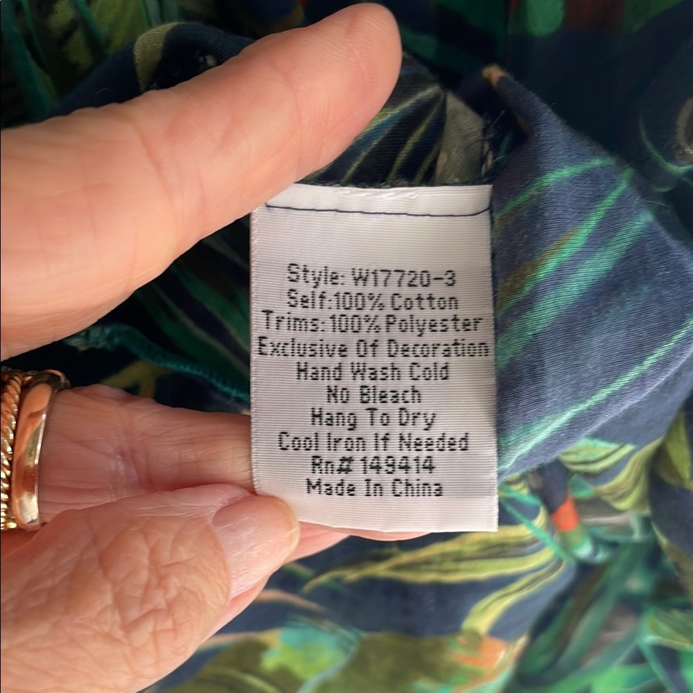 Johnny Was Women's Tropical Print Top - Green Sz Small. - Picture 8 of 10
